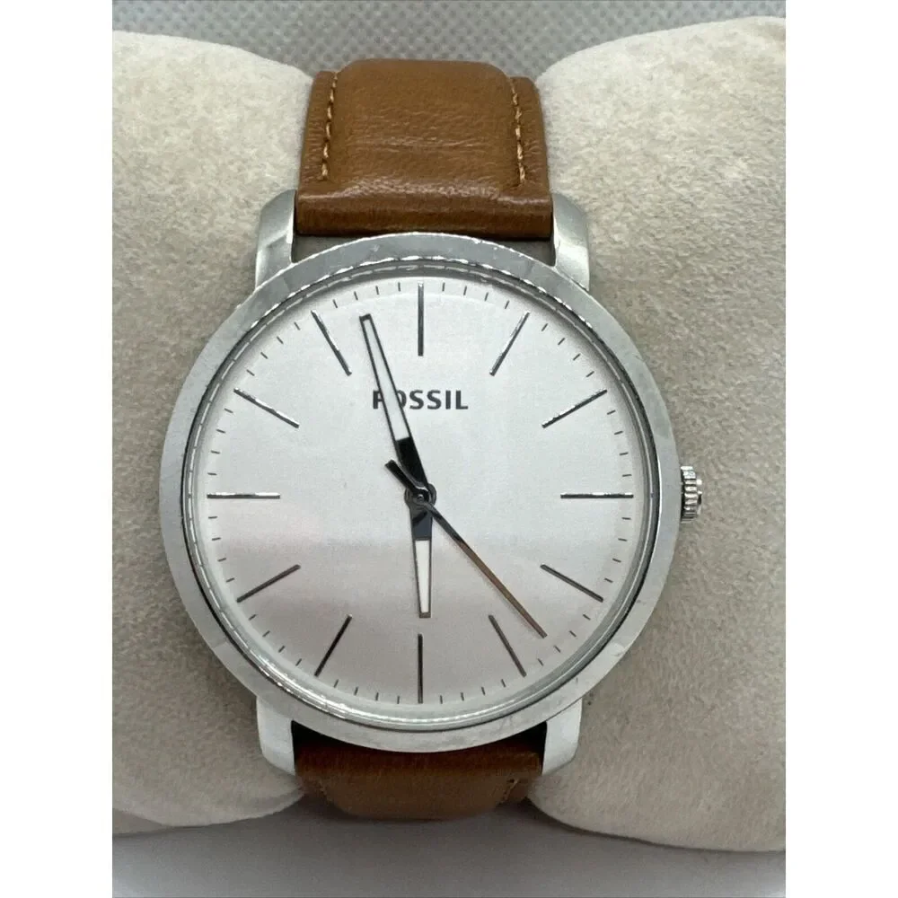 Fossil BQ2397 Men's Brown Leather Analog Silver Dial Quartz Wrist Watch AEA049